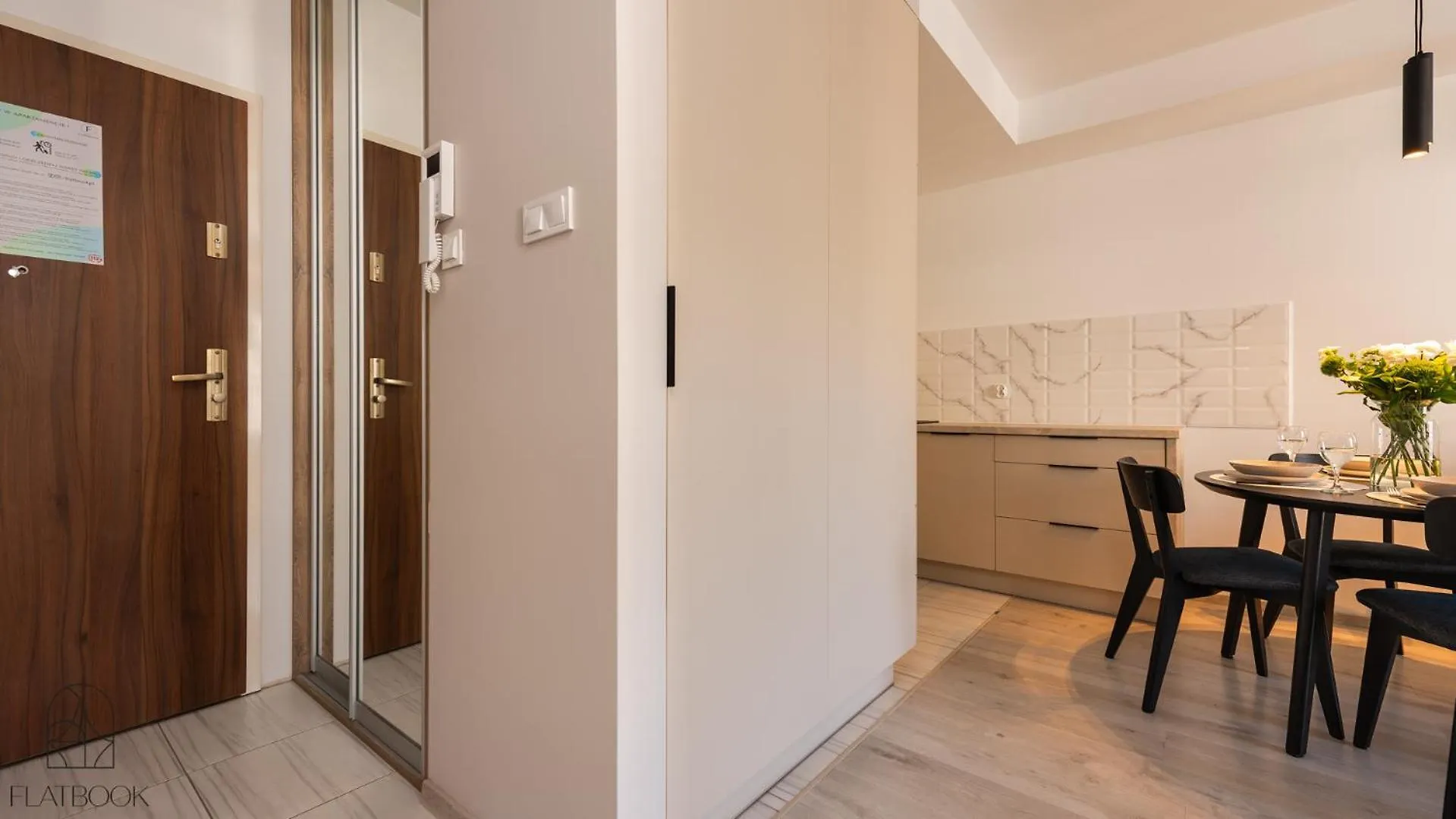 Flatbook - City Center Spa Apartments 6B,C Gdansk Poland